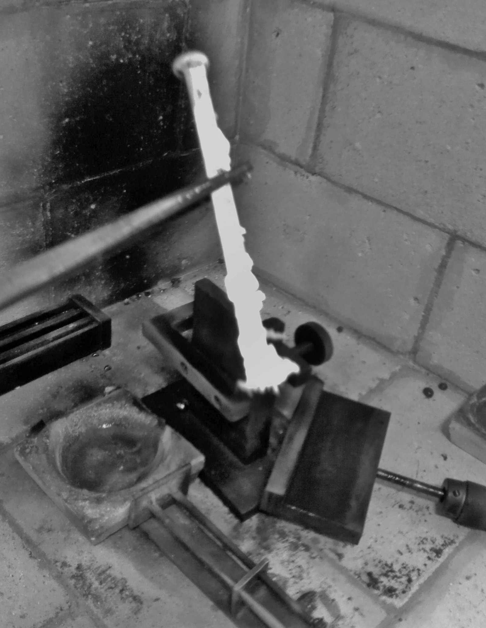 Lingote de plata utilizado para la fabricación de cables, ejemplo de plata en su forma de metal industrial