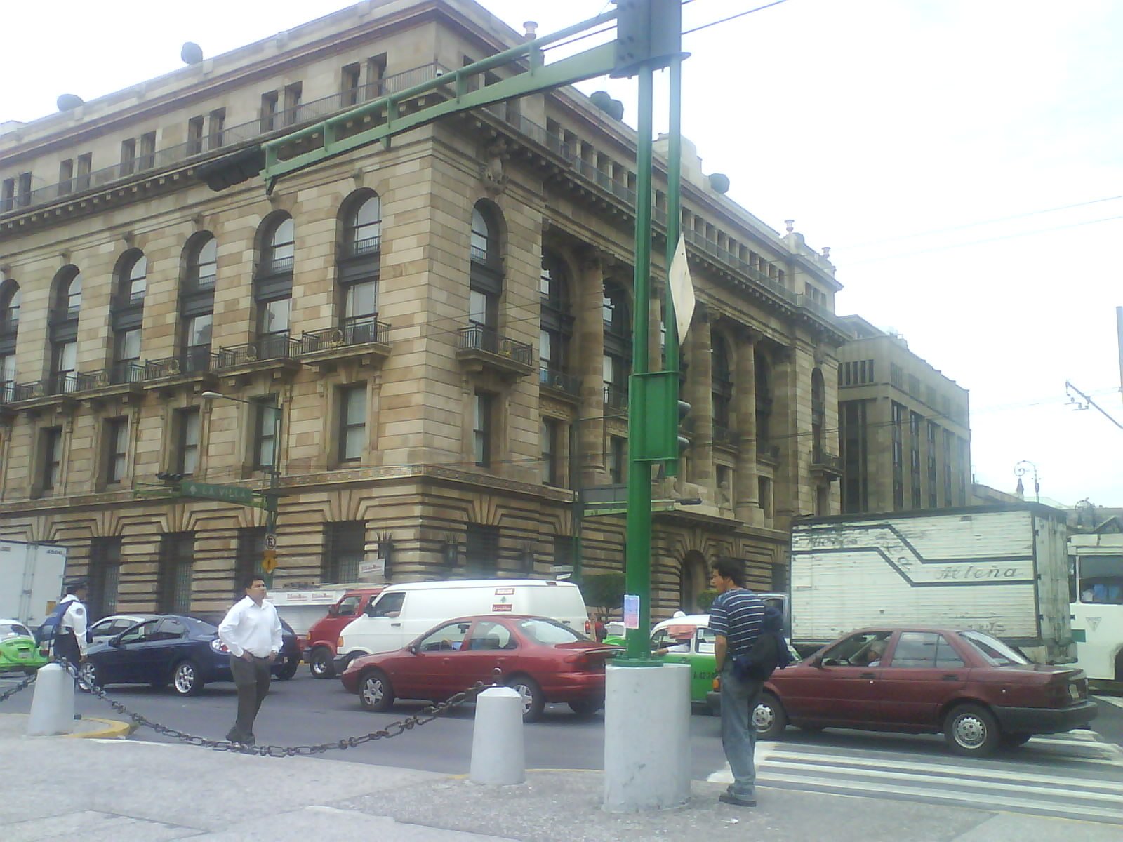 Fachada del edificio del Banco de México, autoridad que fija el tipo de cambio FIX y la tasa de referencia